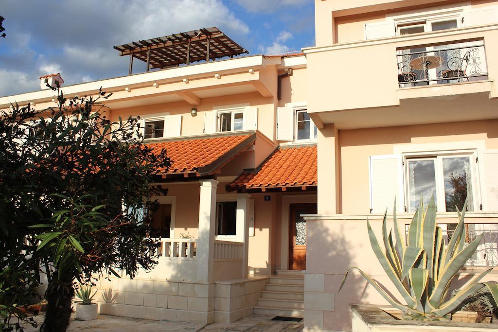Apartments Villa Marnii Kožino Exteriér fotografie