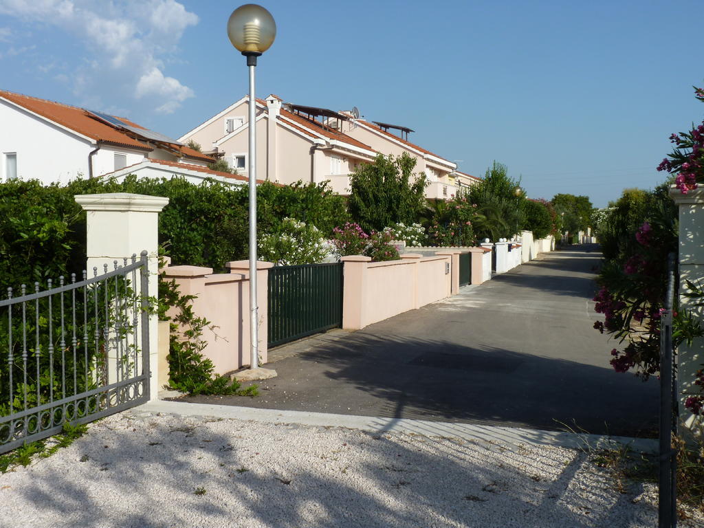 Apartments Villa Marnii Kožino Exteriér fotografie