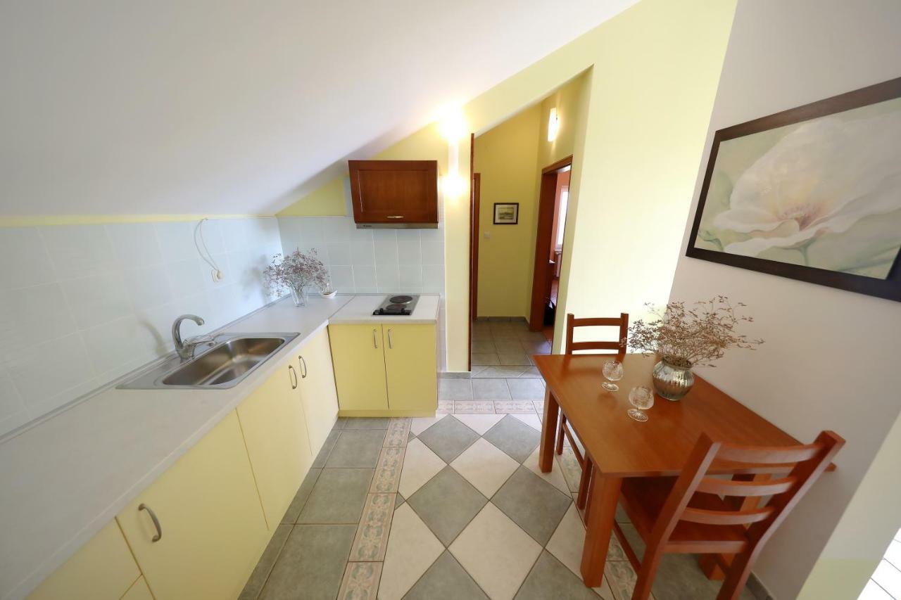Apartments Villa Marnii Kožino Exteriér fotografie