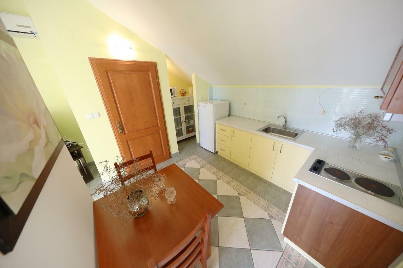 Apartments Villa Marnii Kožino Exteriér fotografie