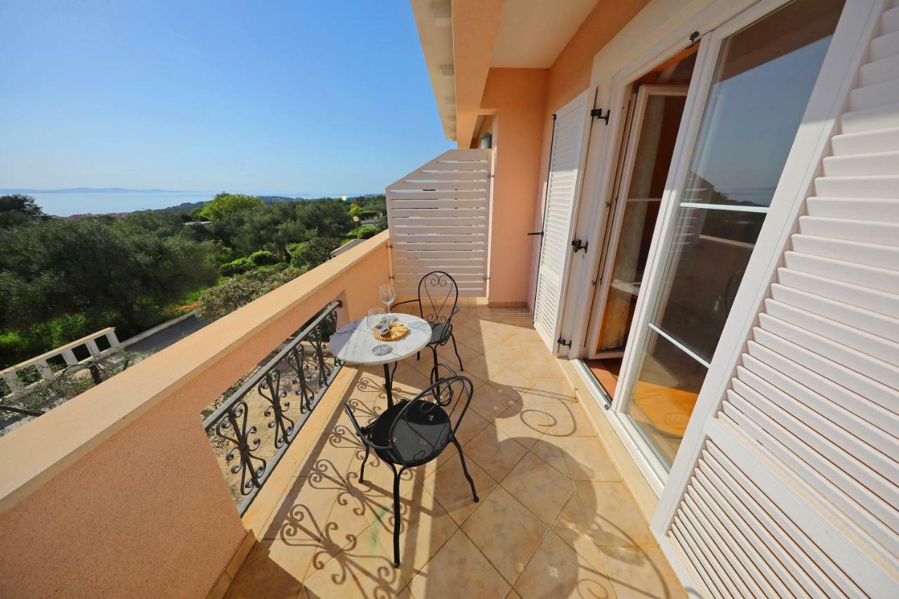 Apartments Villa Marnii Kožino Exteriér fotografie