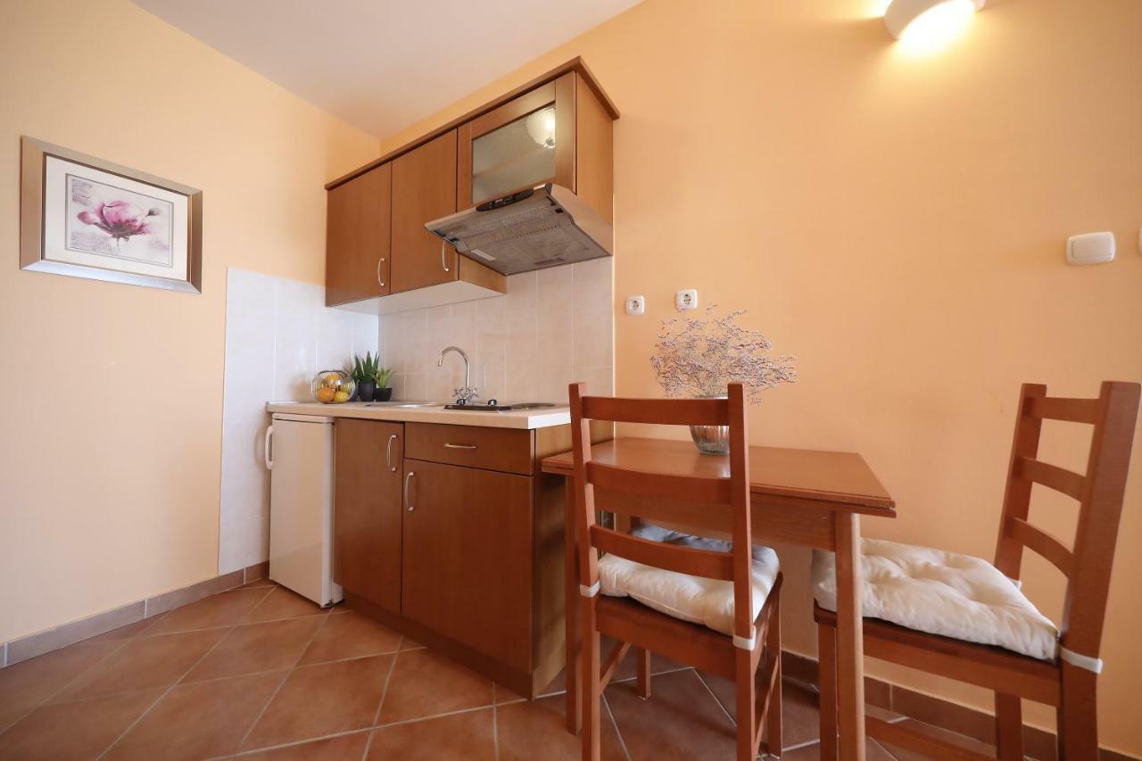 Apartments Villa Marnii Kožino Exteriér fotografie