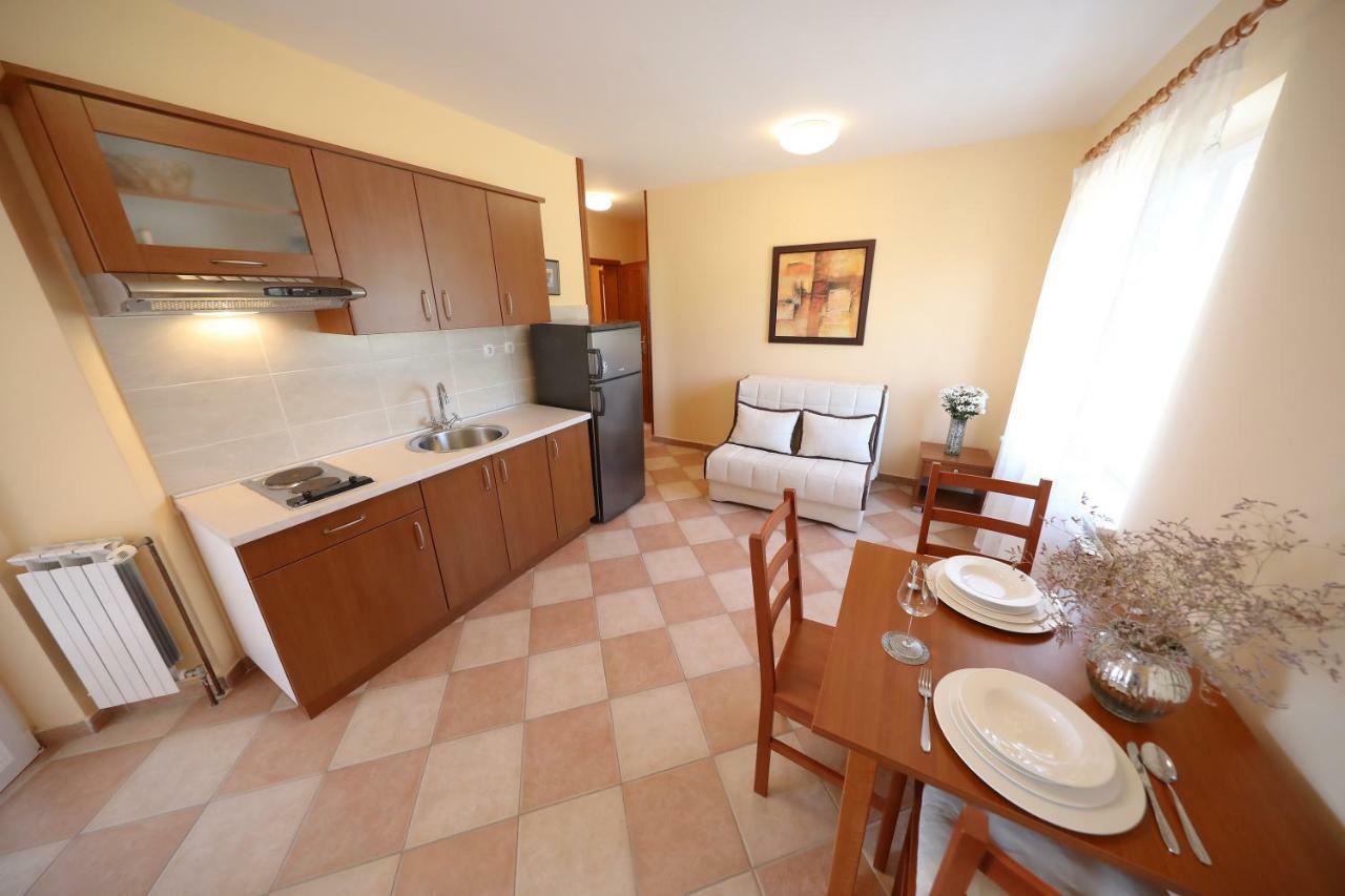 Apartments Villa Marnii Kožino Exteriér fotografie