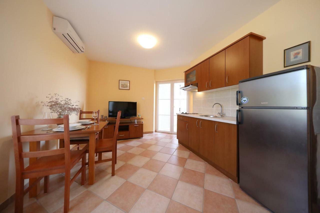 Apartments Villa Marnii Kožino Exteriér fotografie