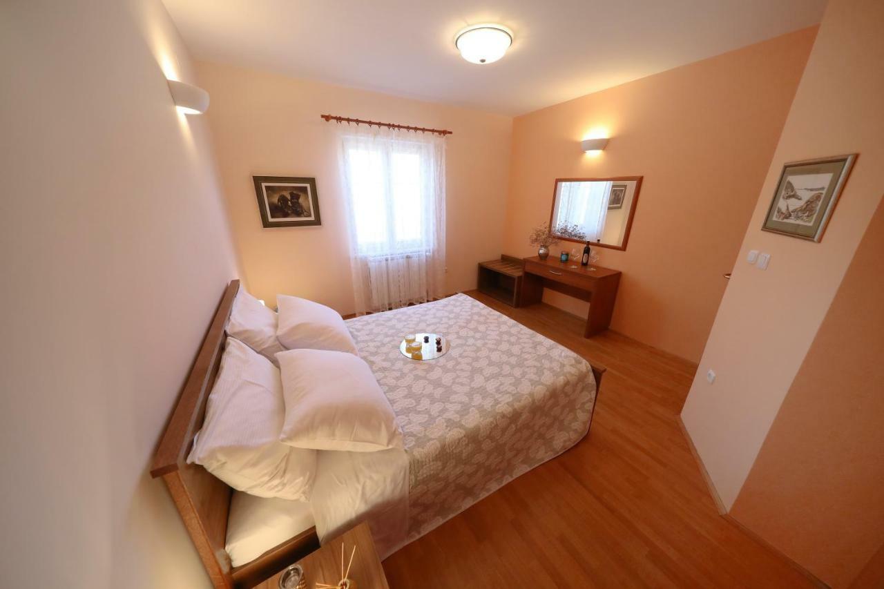 Apartments Villa Marnii Kožino Exteriér fotografie