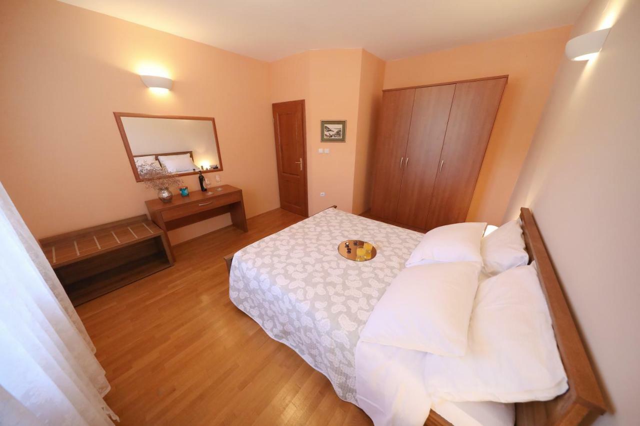 Apartments Villa Marnii Kožino Exteriér fotografie