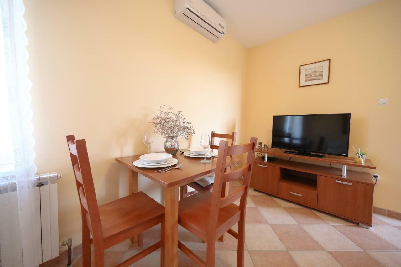 Apartments Villa Marnii Kožino Exteriér fotografie