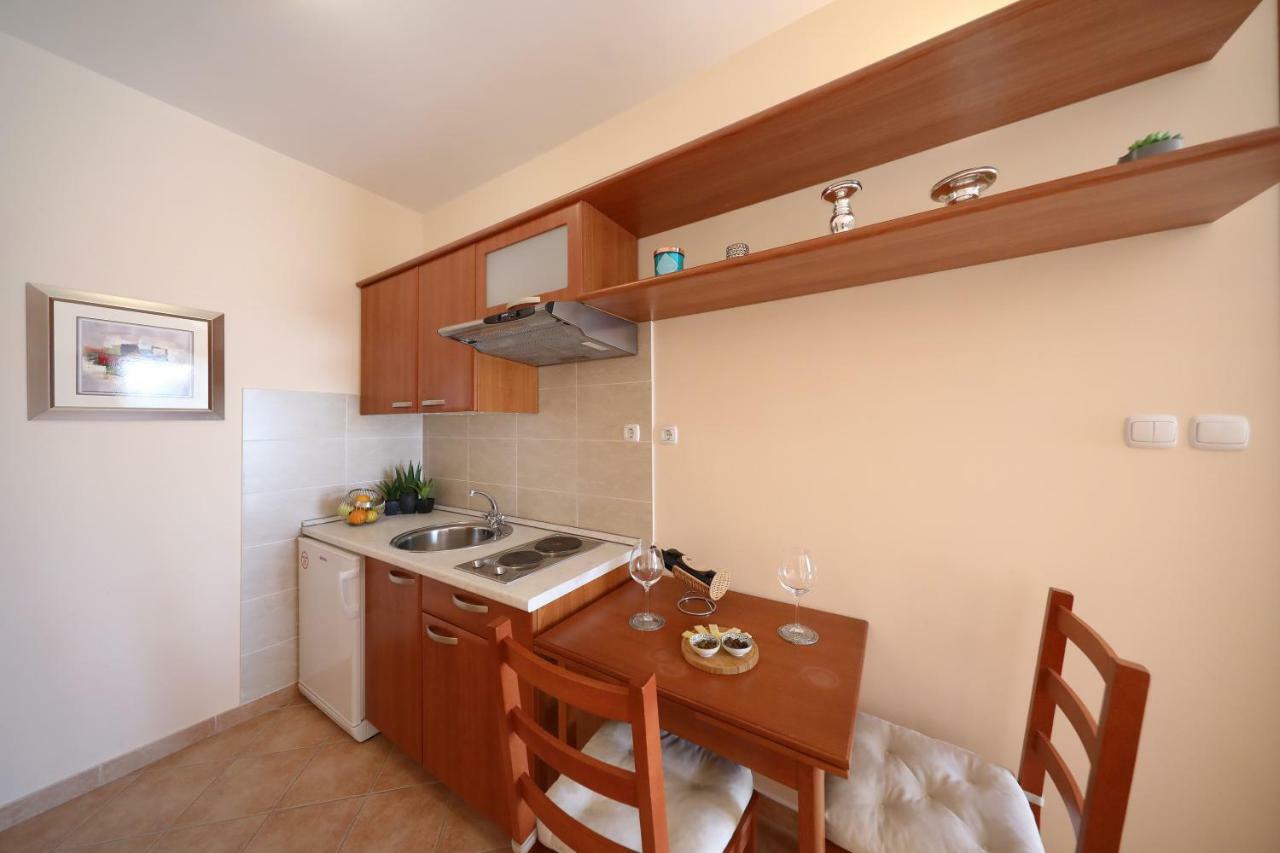 Apartments Villa Marnii Kožino Exteriér fotografie