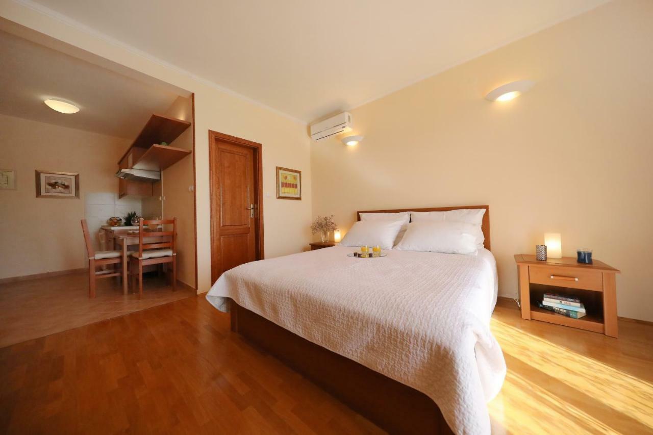 Apartments Villa Marnii Kožino Exteriér fotografie